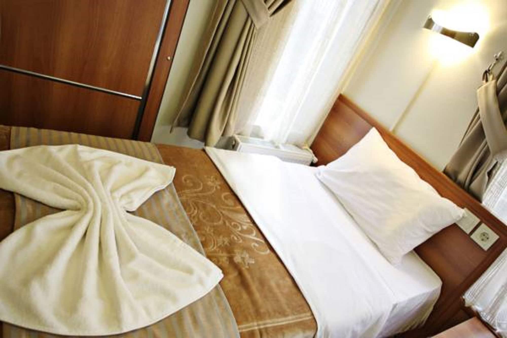 Taksim Palace Hotel Istanbul Eksteriør bilde